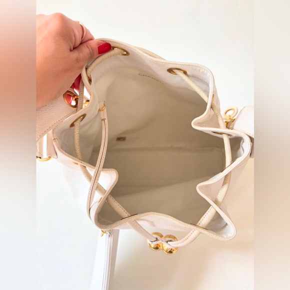 Beautiful Excellent Condition 🤍 CHANEL bucket bag, 1995 Collection 🤍 - Picture 14 of 16